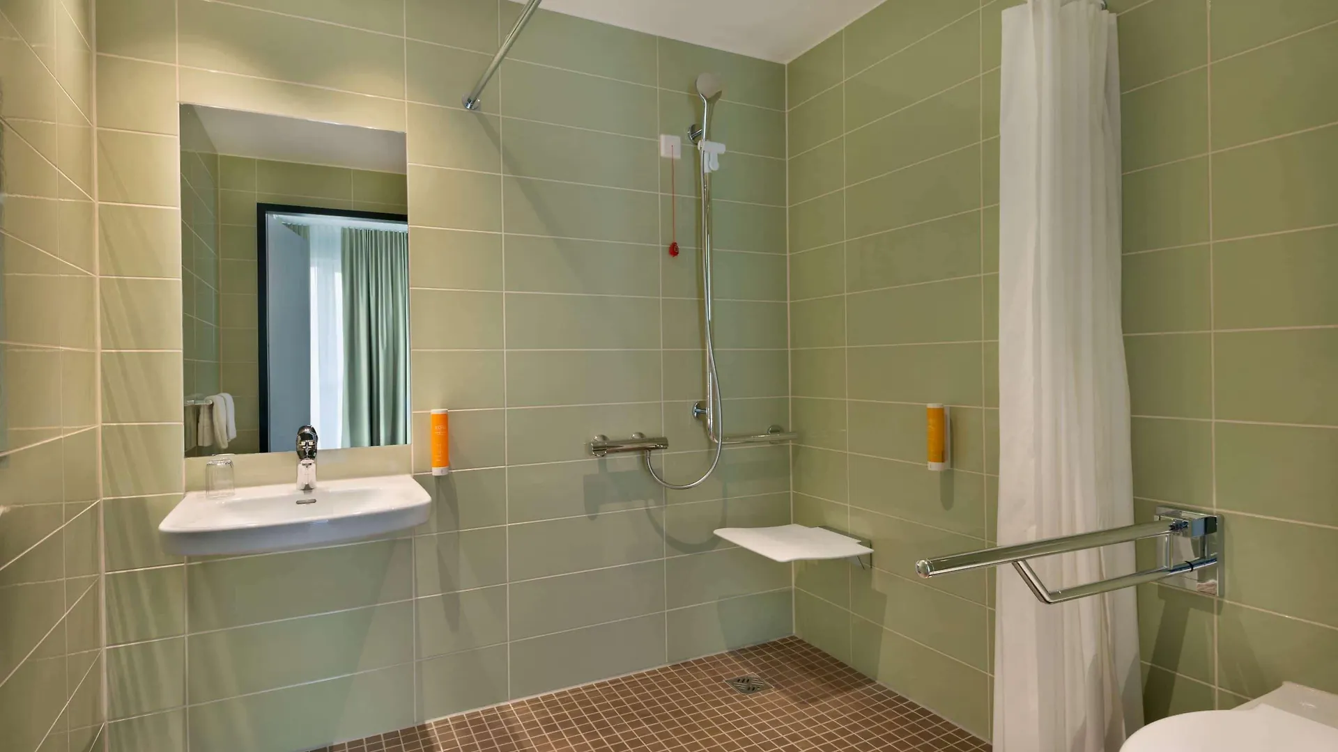 ***  Super 8 By Wyndham Augsburg Hotel Germany
